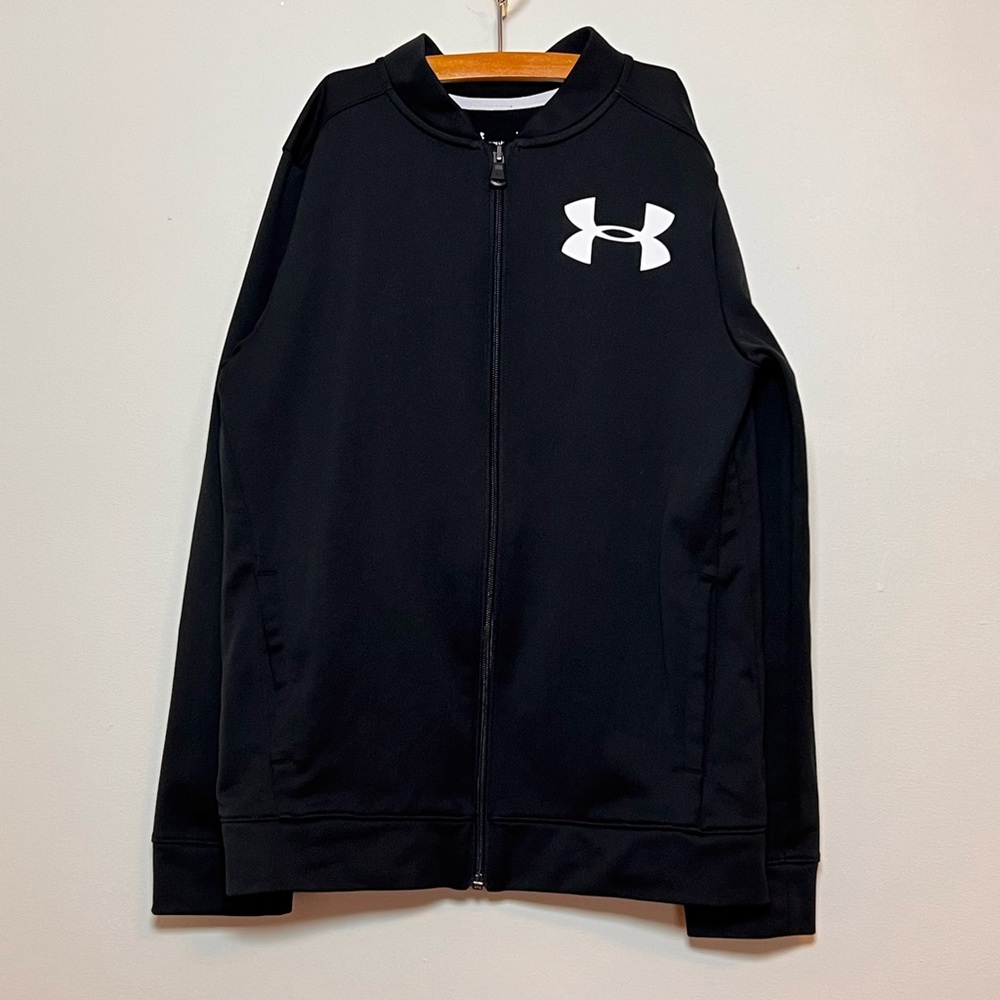SOLD 4/6 Under Armour Boy’s Black Pennant Zip Up Jacket, Size YLG (Youth Large) - Picture 3 of 15